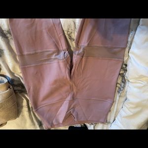 Mauve Alo leggings with mesh